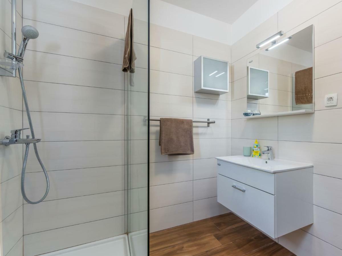 Holiday Home Villa Joy Novigrad Istria Esterno foto