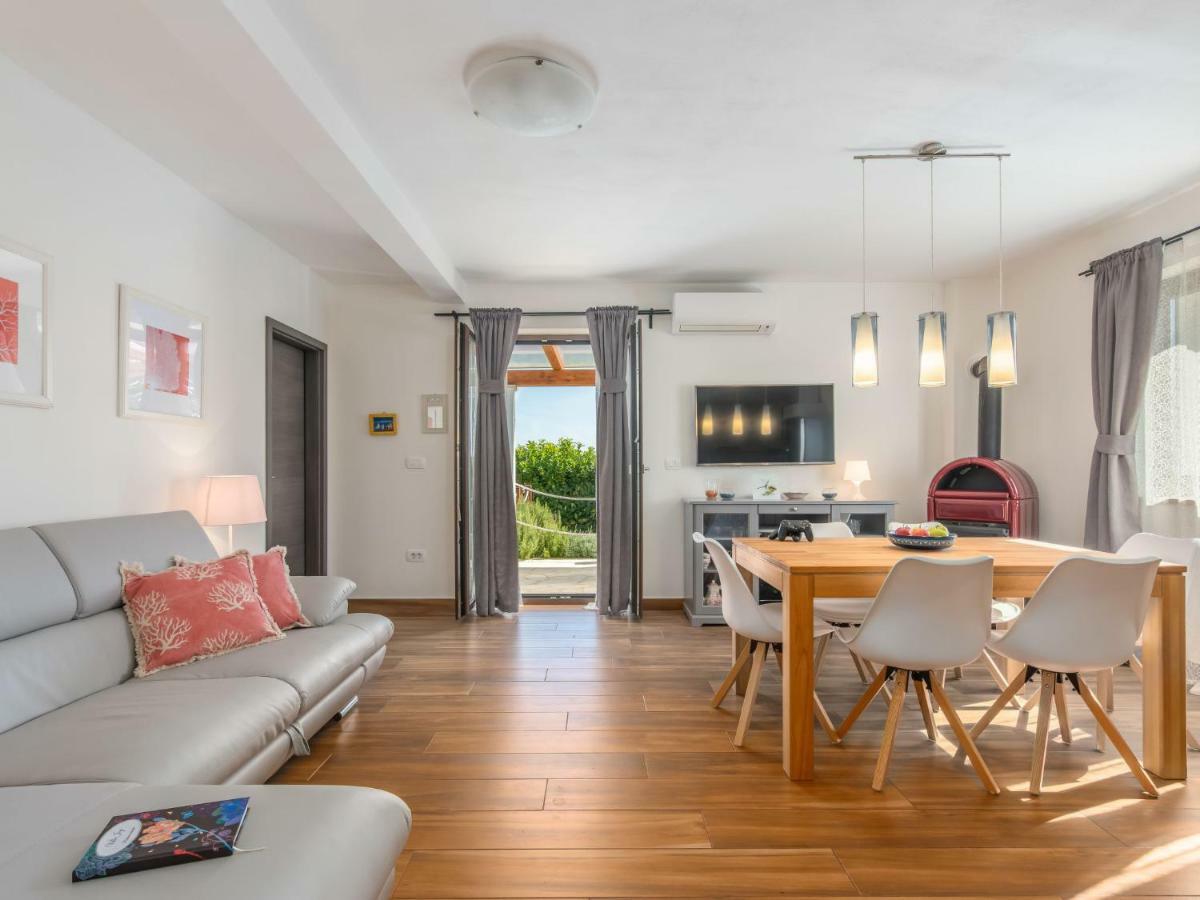 Holiday Home Villa Joy Novigrad Istria Esterno foto