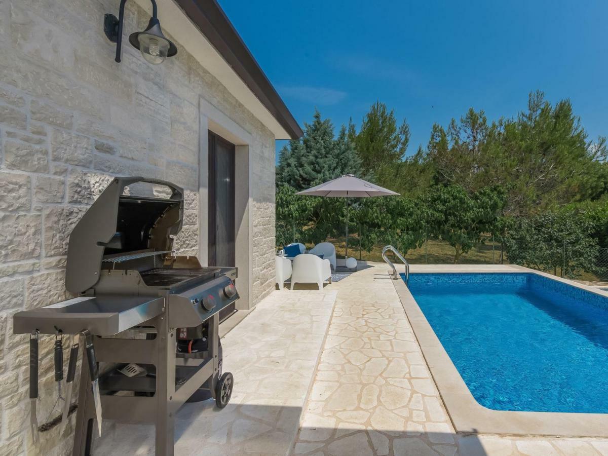 Holiday Home Villa Joy Novigrad Istria Esterno foto