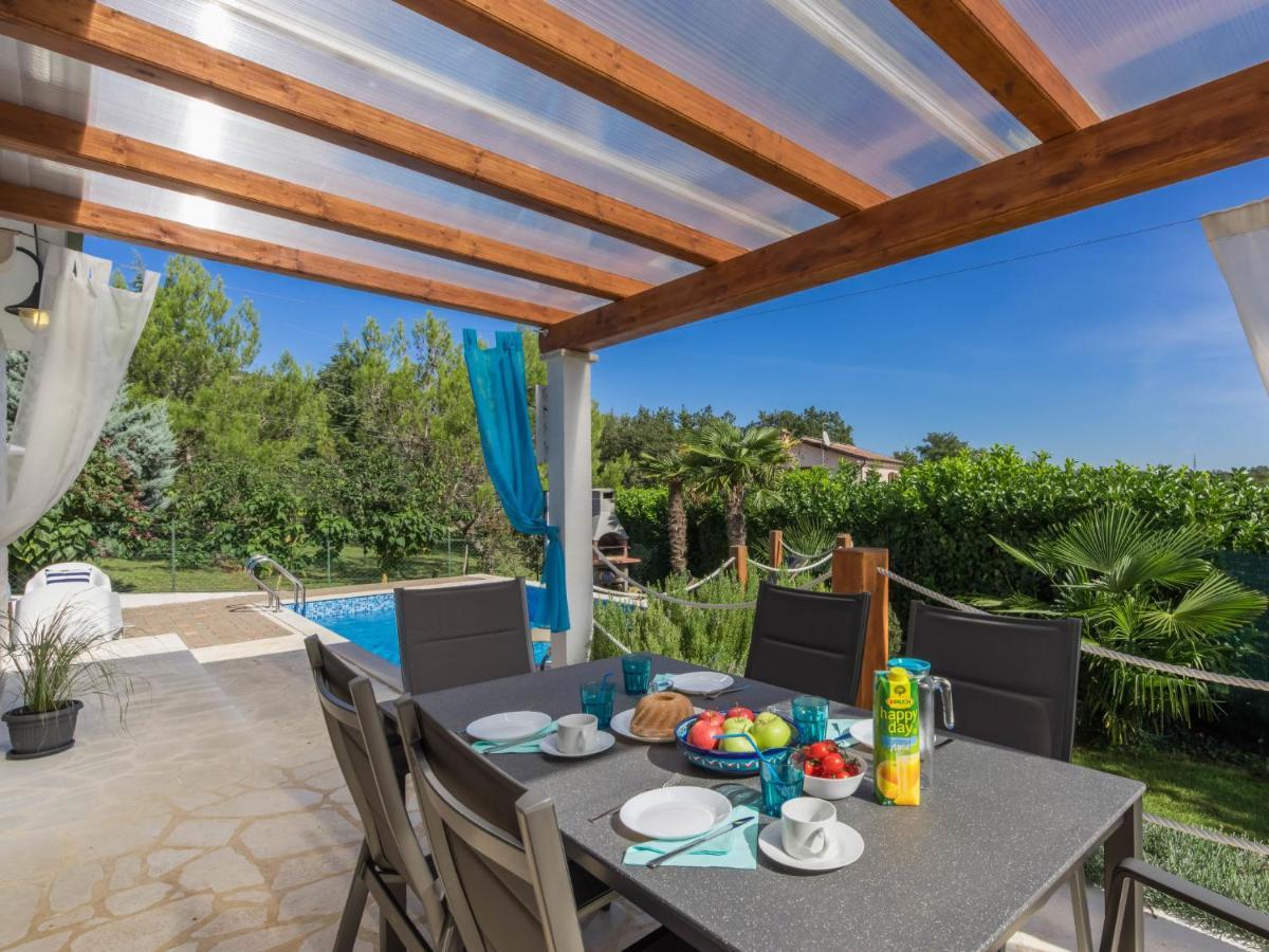 Holiday Home Villa Joy Novigrad Istria Esterno foto