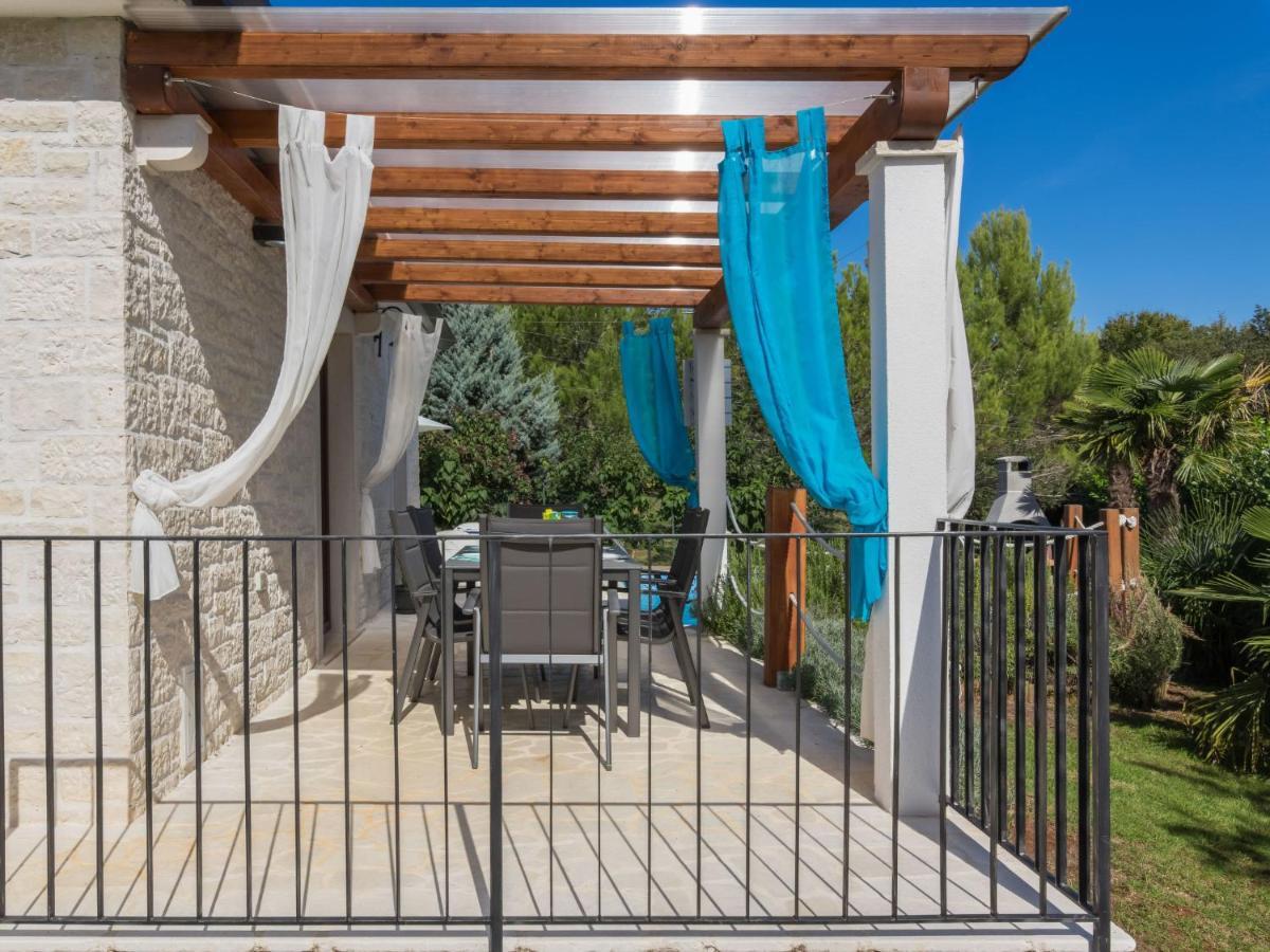 Holiday Home Villa Joy Novigrad Istria Esterno foto